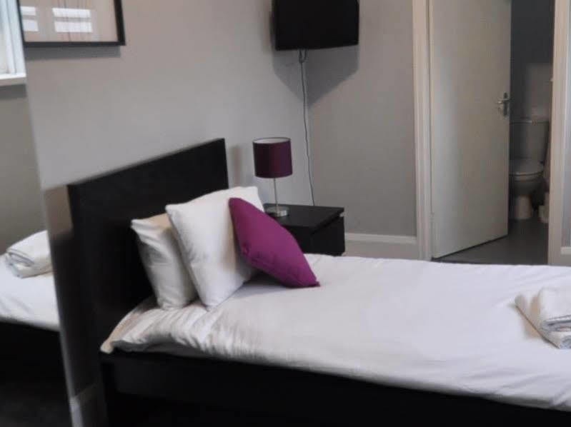 The Embassy Hotel Kingston upon Hull Bagian luar foto