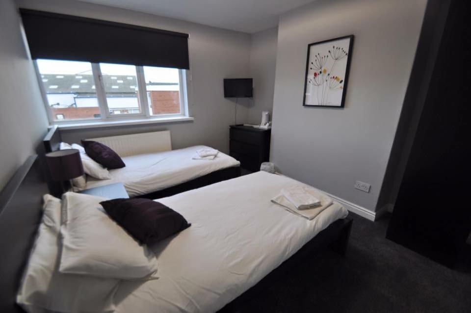 The Embassy Hotel Kingston upon Hull Bagian luar foto