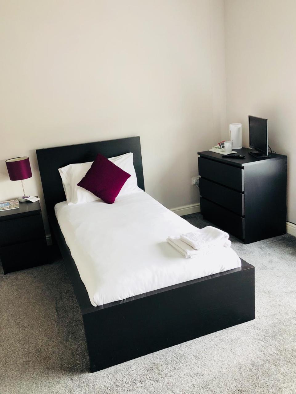 The Embassy Hotel Kingston upon Hull Bagian luar foto