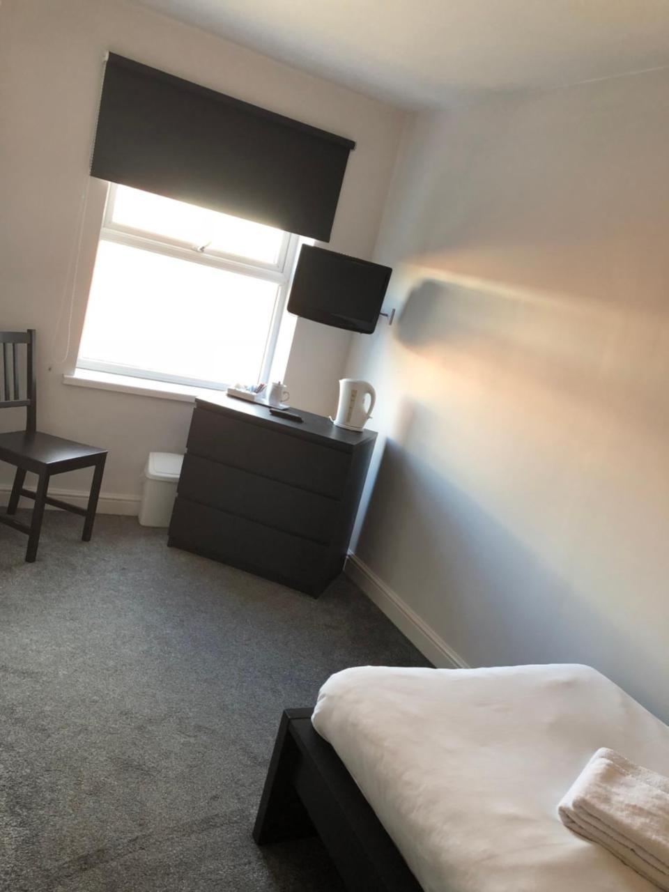 The Embassy Hotel Kingston upon Hull Bagian luar foto