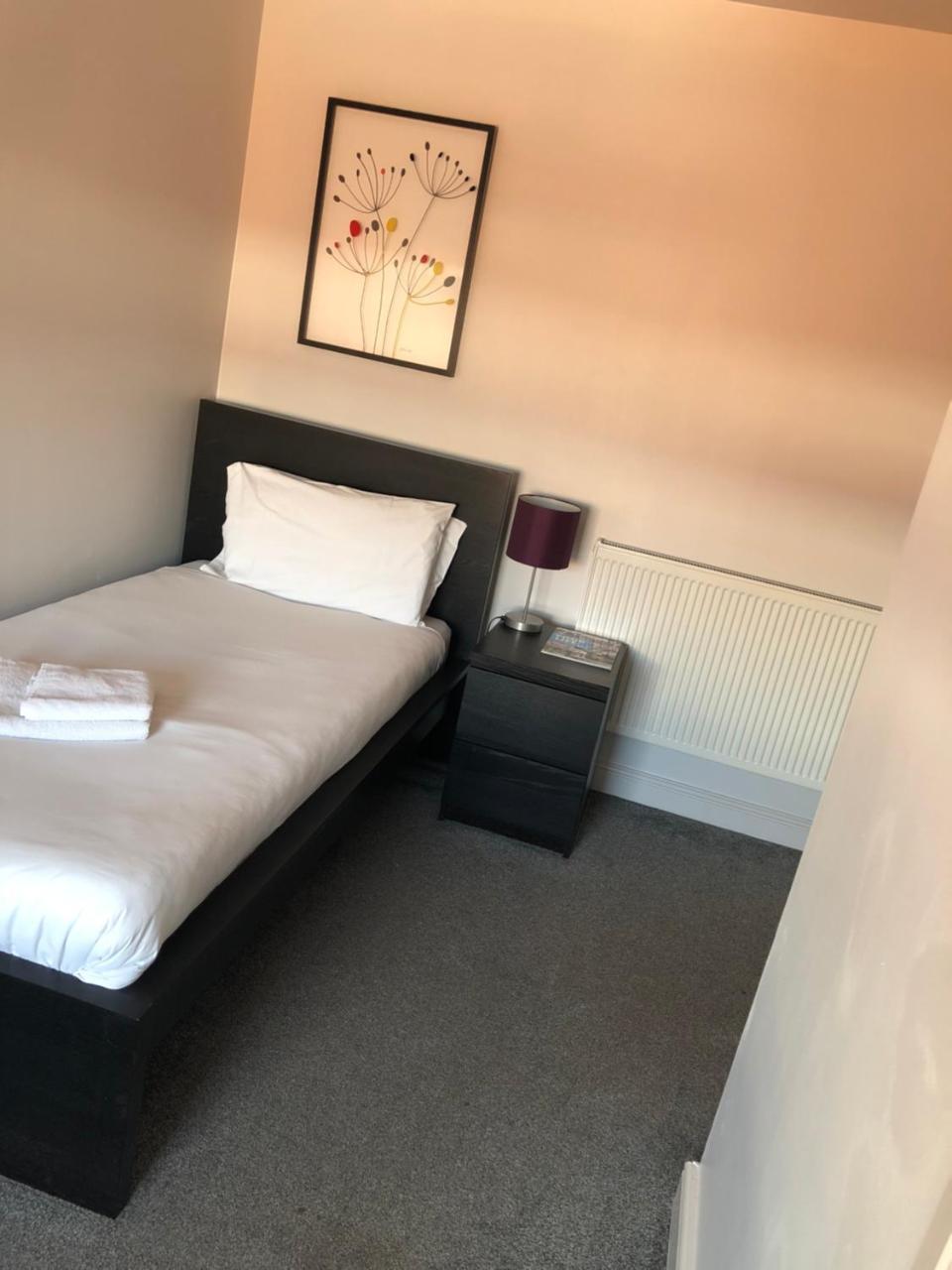 The Embassy Hotel Kingston upon Hull Bagian luar foto